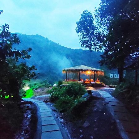 Holistic Stay Eco-Resort & Ayurvedic Retreat Paithalmala Bagian luar foto