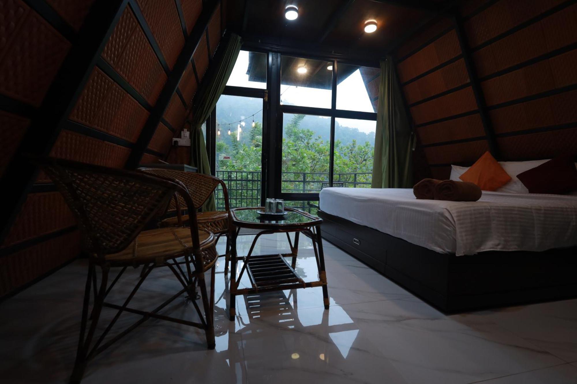 Holistic Stay Eco-Resort & Ayurvedic Retreat Paithalmala Bagian luar foto