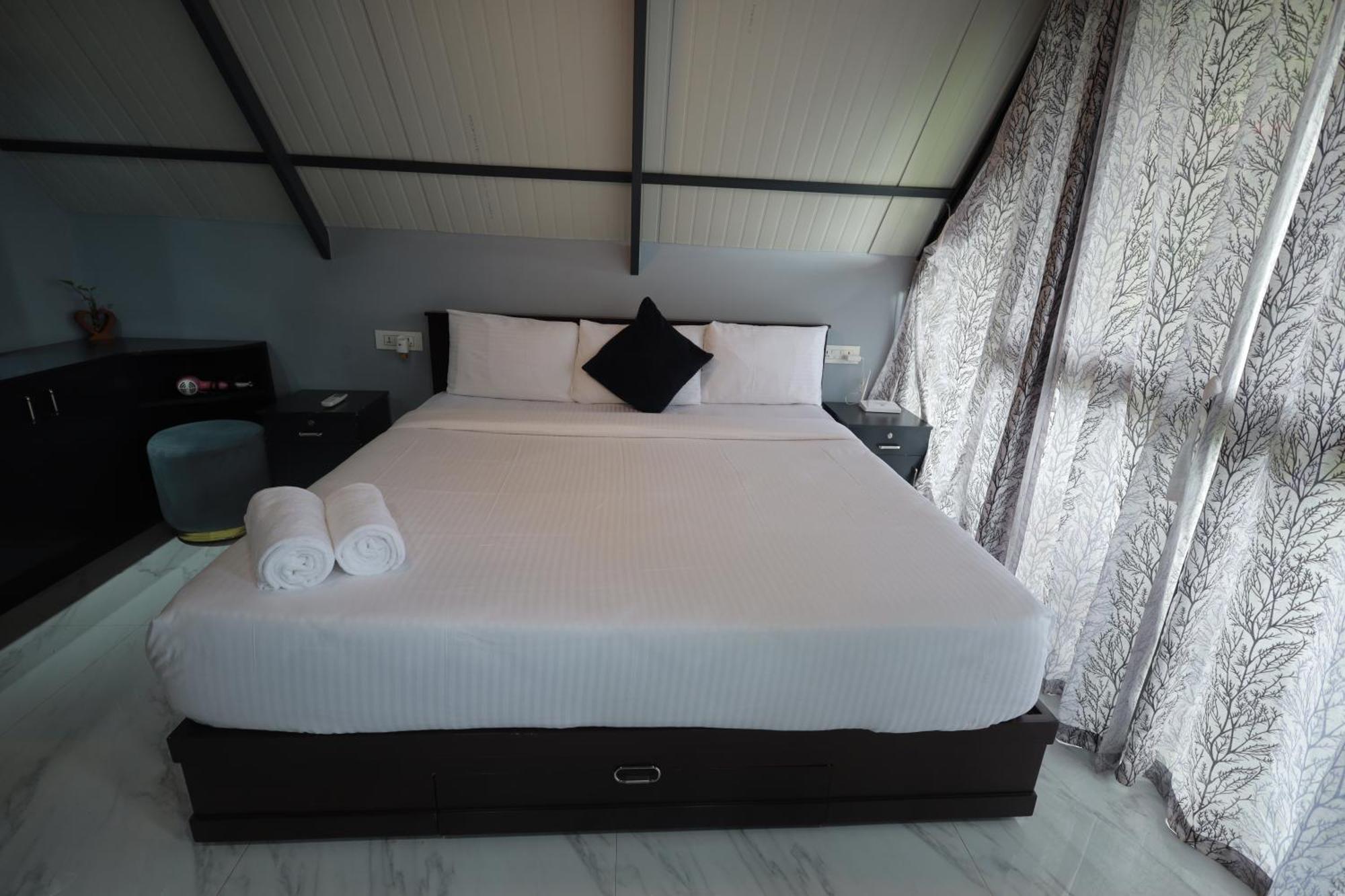 Holistic Stay Eco-Resort & Ayurvedic Retreat Paithalmala Bagian luar foto