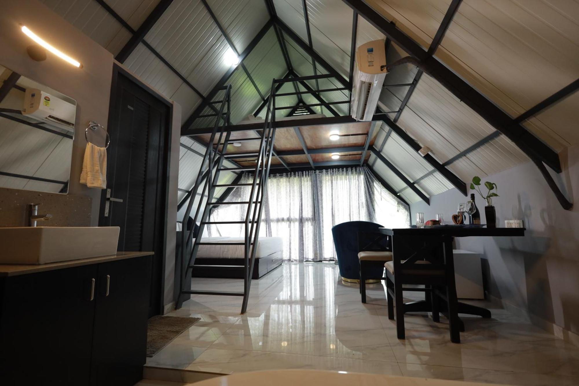 Holistic Stay Eco-Resort & Ayurvedic Retreat Paithalmala Bagian luar foto