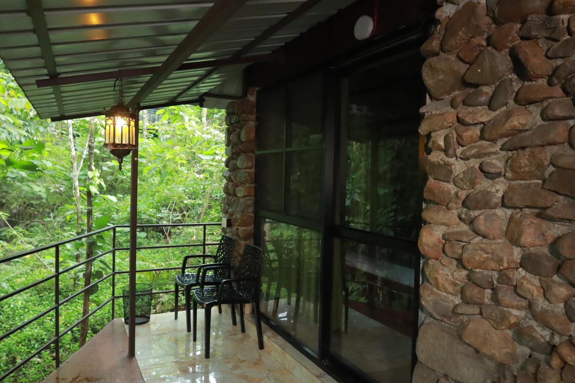 Holistic Stay Eco-Resort & Ayurvedic Retreat Paithalmala Bagian luar foto