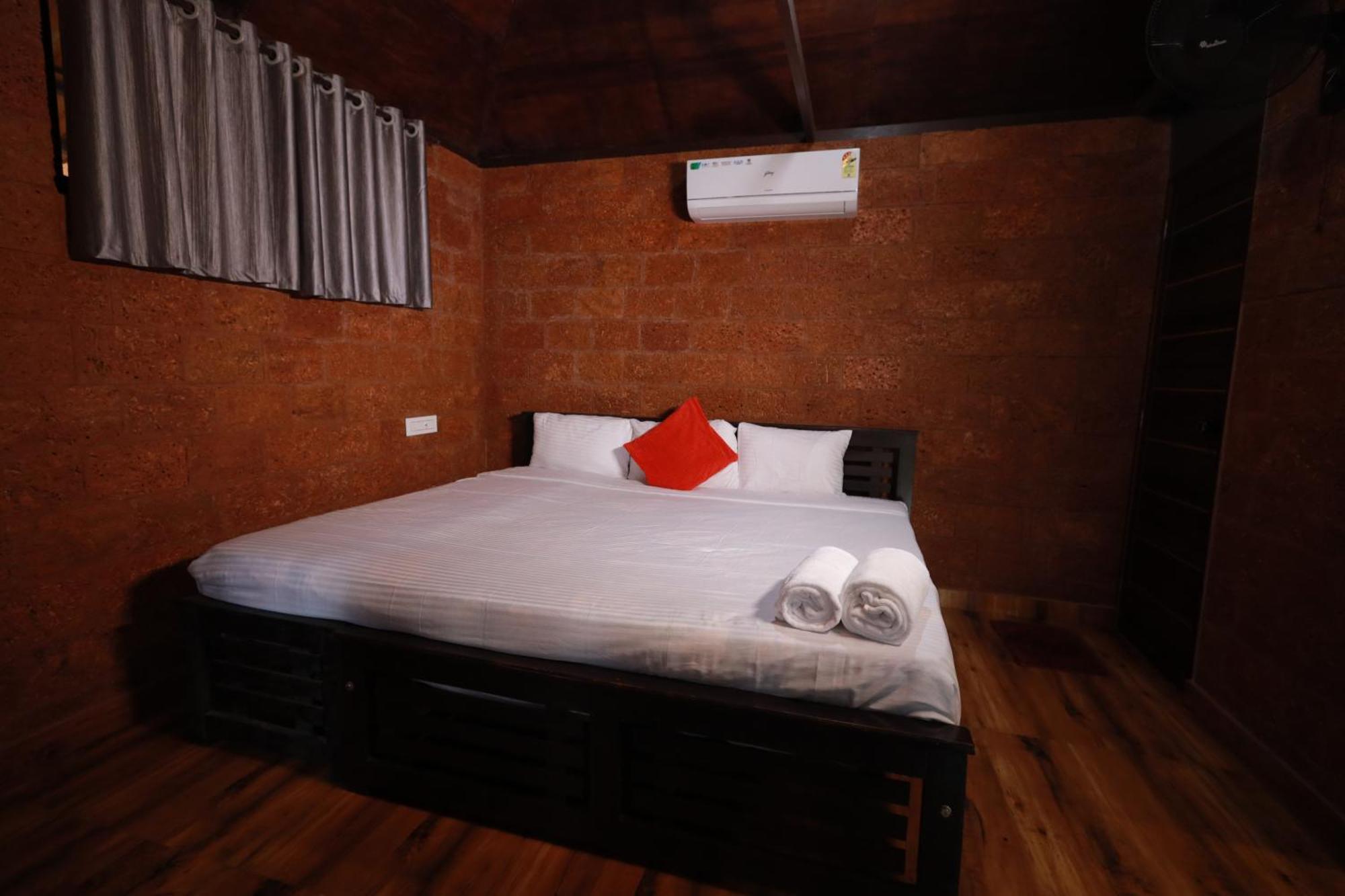 Holistic Stay Eco-Resort & Ayurvedic Retreat Paithalmala Bagian luar foto