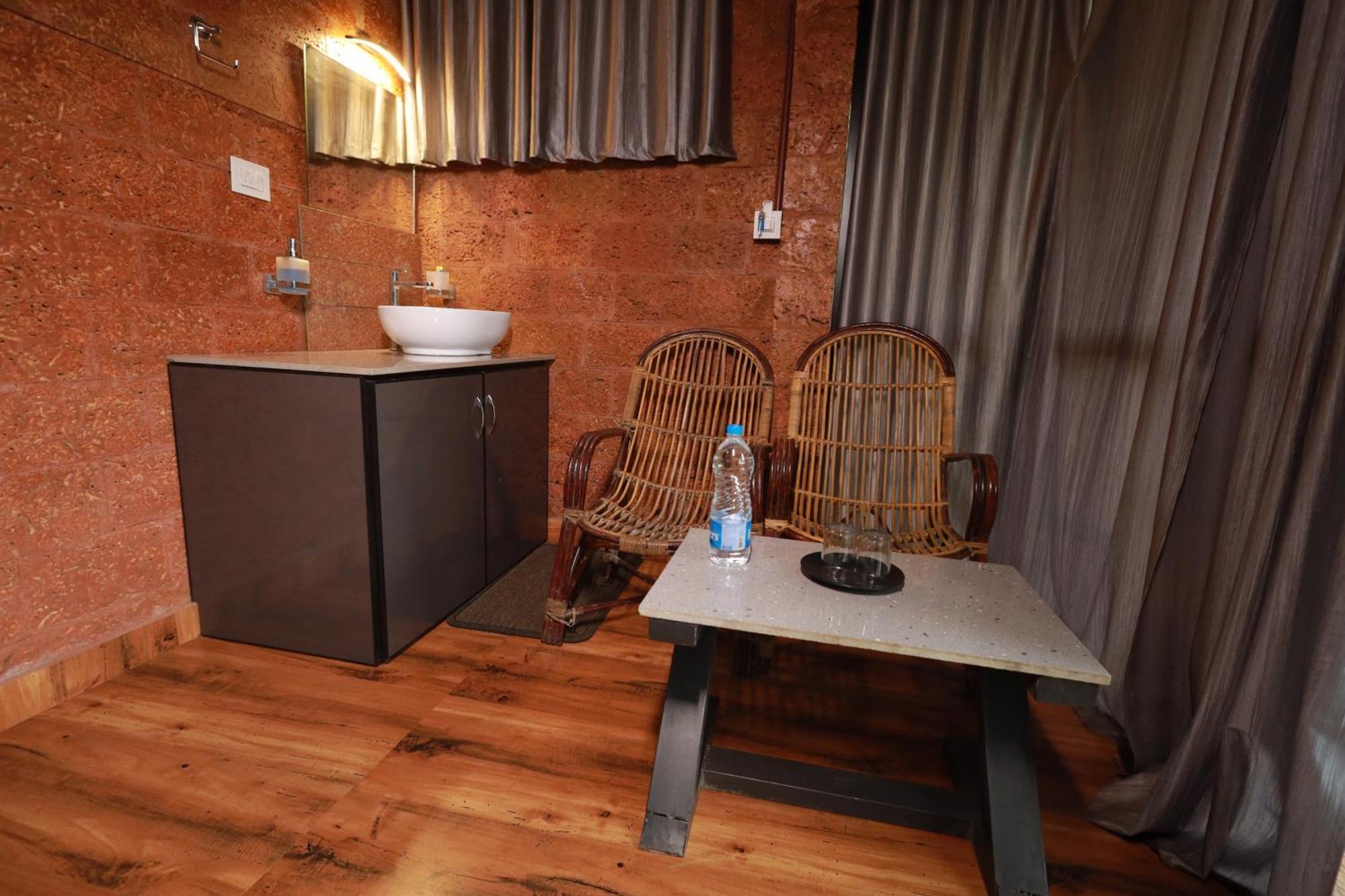 Holistic Stay Eco-Resort & Ayurvedic Retreat Paithalmala Bagian luar foto