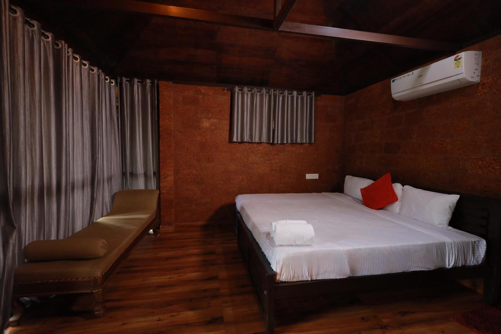 Holistic Stay Eco-Resort & Ayurvedic Retreat Paithalmala Bagian luar foto