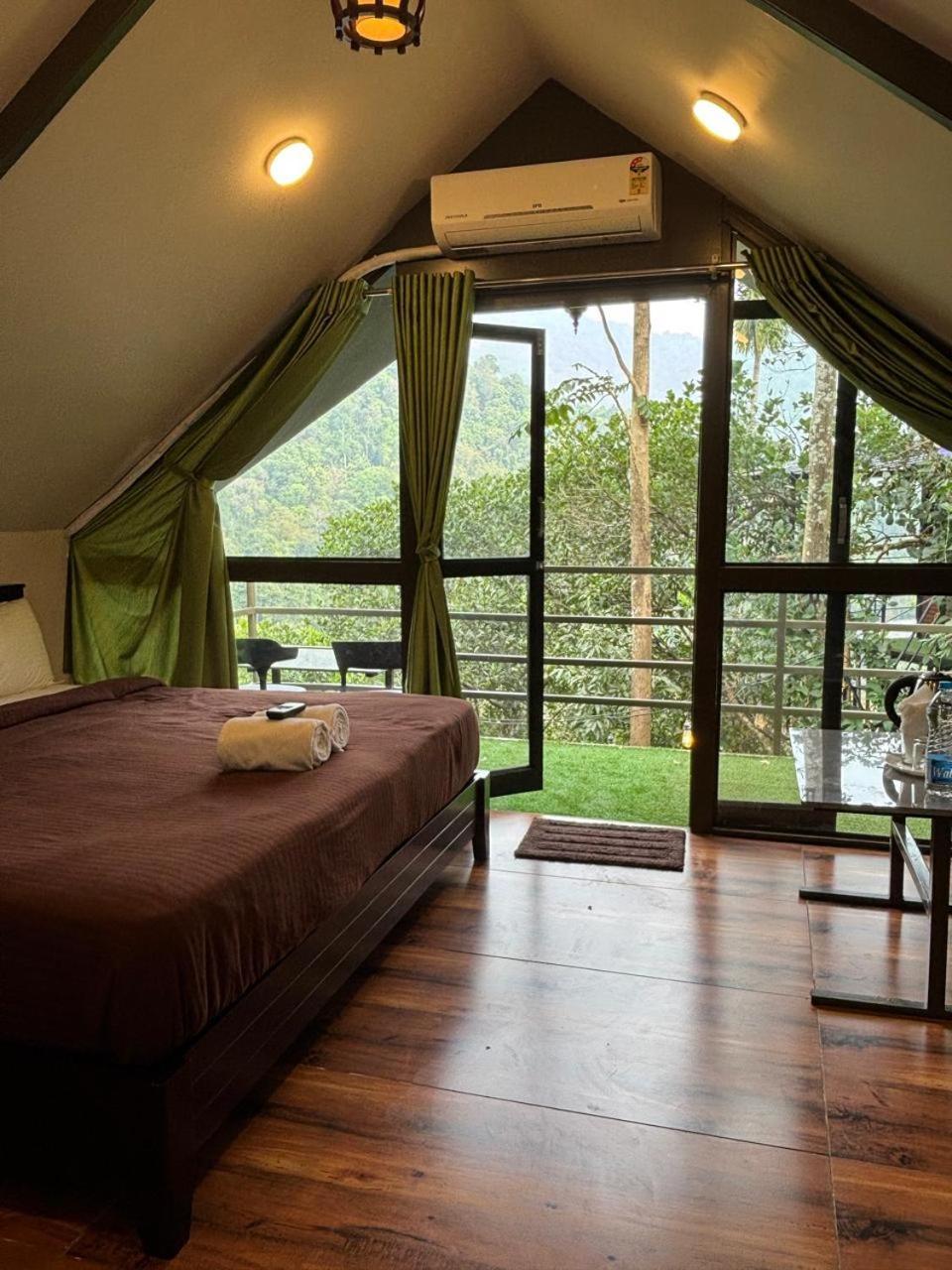 Holistic Stay Eco-Resort & Ayurvedic Retreat Paithalmala Bagian luar foto